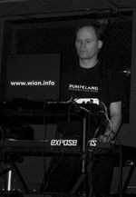 Bild "td:wion-live_01-08a-sw.jpg"